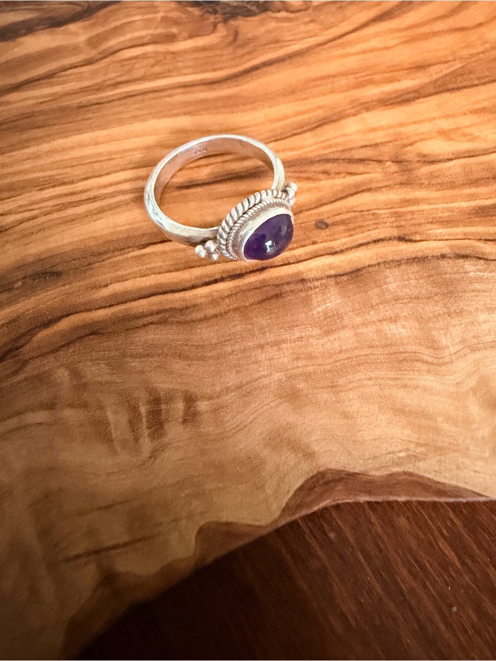 Sterling Silver Amethyst Cabochon Ring - Purple Size 7.5 - Picture 2 of 4